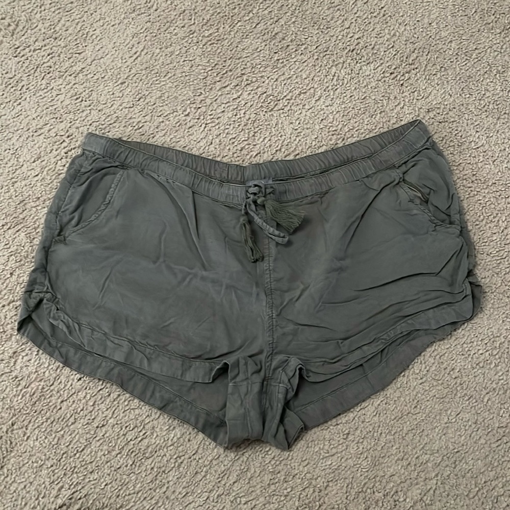 Green aerie shorts